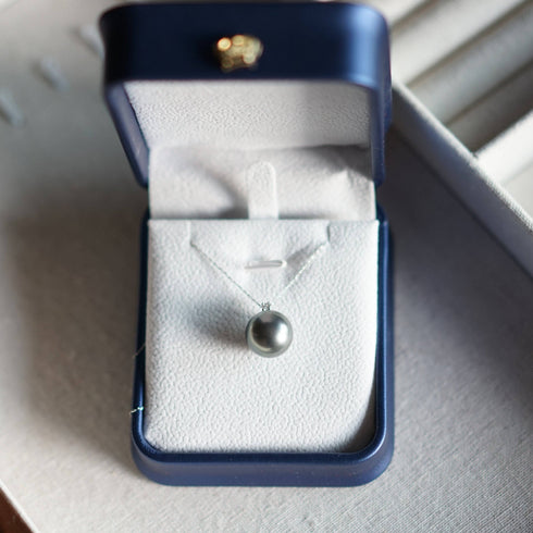 18K Pure Gold 10-12mm Tahitian Pearl & Sasha Diamond Pendant Necklace - House Of Pearls